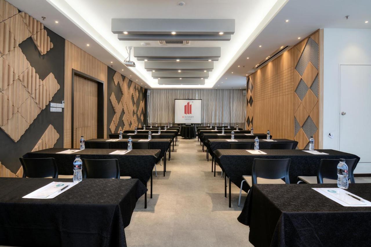 M峰会191行政套房酒店 乔治敦 外观 照片